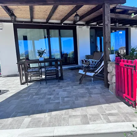 בית נופש Casa Di Lola Vista Mare אולביה
