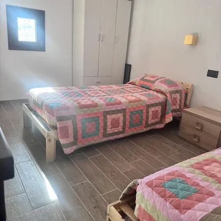 Casa Di Lola Vista Mare בית נופש אולביה